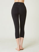 Basic Compass Capri Leggings 21" - Guy Christopher