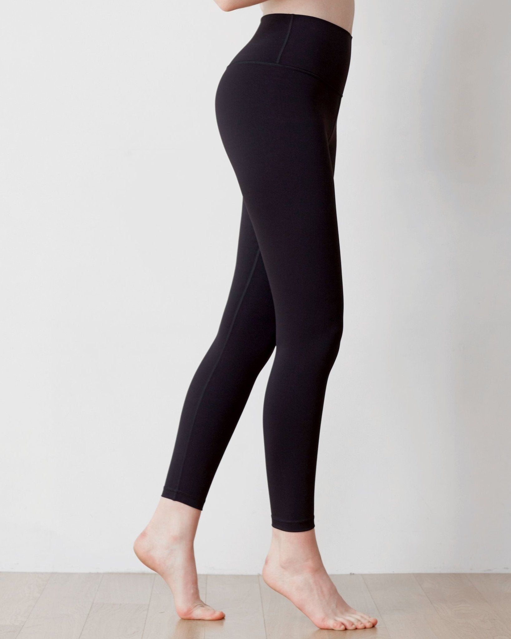 Essential Ventiflo™ Leggings 26" - Guy Christopher