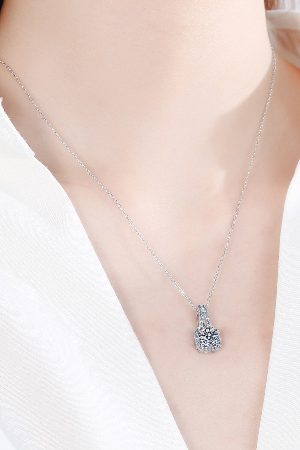 "Look Amazing 2 Carat Moissanite Pendant Necklace - A Sparkling Reminder of Your Love - Enhance Her Natural Beauty" - Guy Christopher