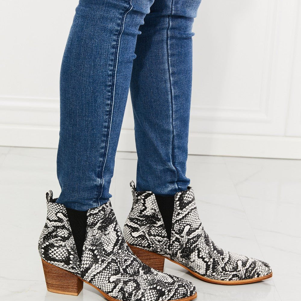 MMShoes Back At It Point Toe Bootie in Snakeskin - Guy Christopher