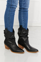 MMShoes Better in Texas Scrunch Cowboy Boots in Black - Guy Christopher